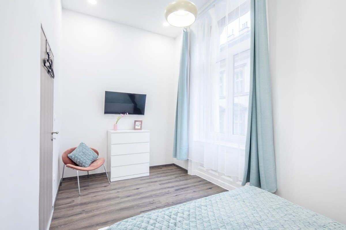 Very Large & New Apartment