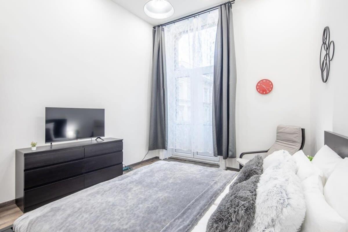 Very Large & New Apartment *