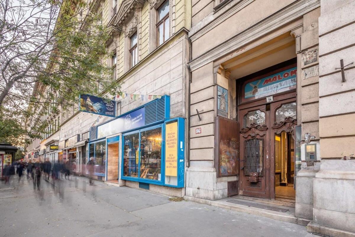 Apartment Very Large & New Budapest